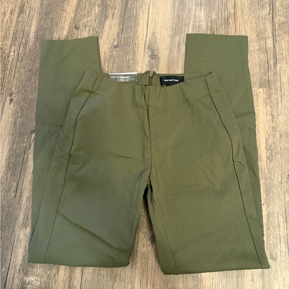 Big bundle of size xs small four clothes. - Picture 6 of 7